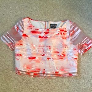 Sachin & Babi Noir Mid Waist Dressy Top Size L